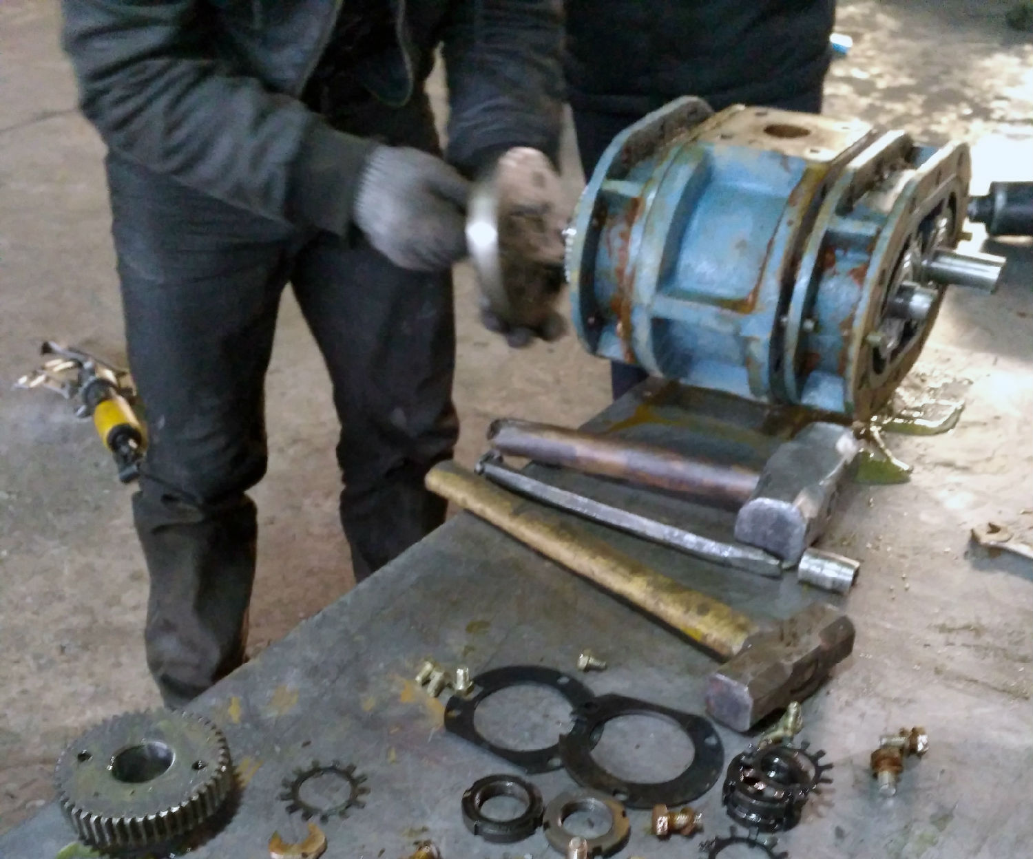 沉水風(fēng)機維護(hù)